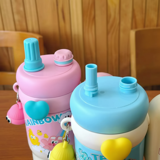 Kawaii Sky Blue ir rožinis termo puodelis – du gėrimo būdai
